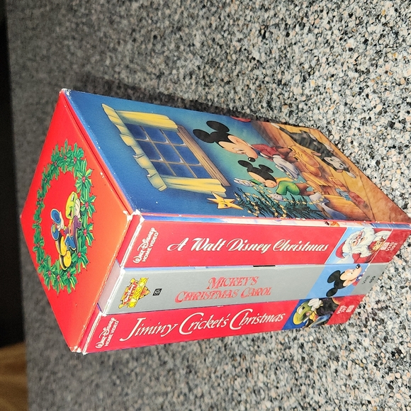 Vintage Disney VHS Christmas box set - Picture 1 of 6